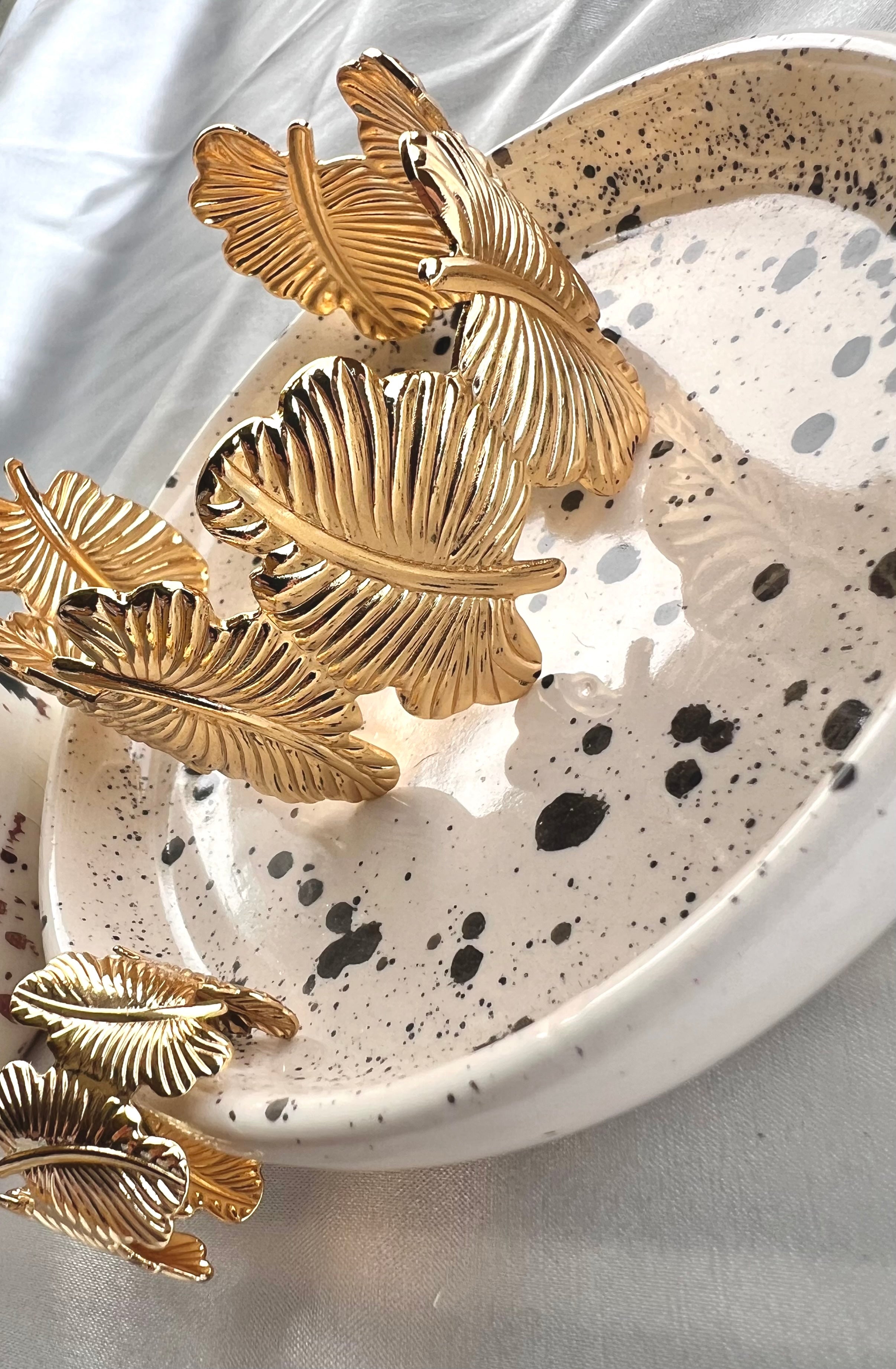 Brazalete + Anillo Entre Hojas